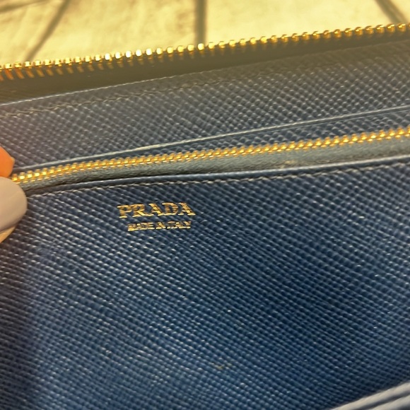 Prada Saffiano Blue Leather Zippy Continental Zip Around Wallet - Picture 11 of 16